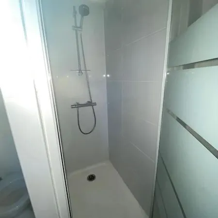 Studio Sous Les Toits Paisible Appartamento Clermont-Ferrand