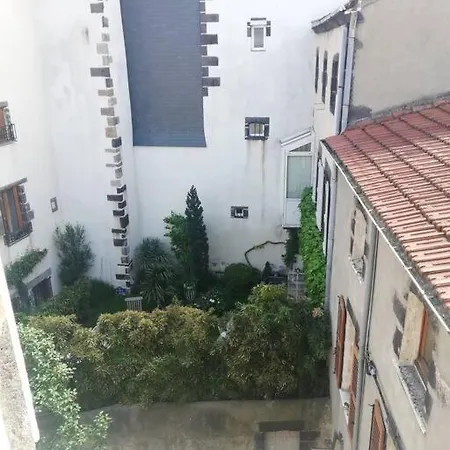 Studio Sous Les Toits Paisible Appartamento *